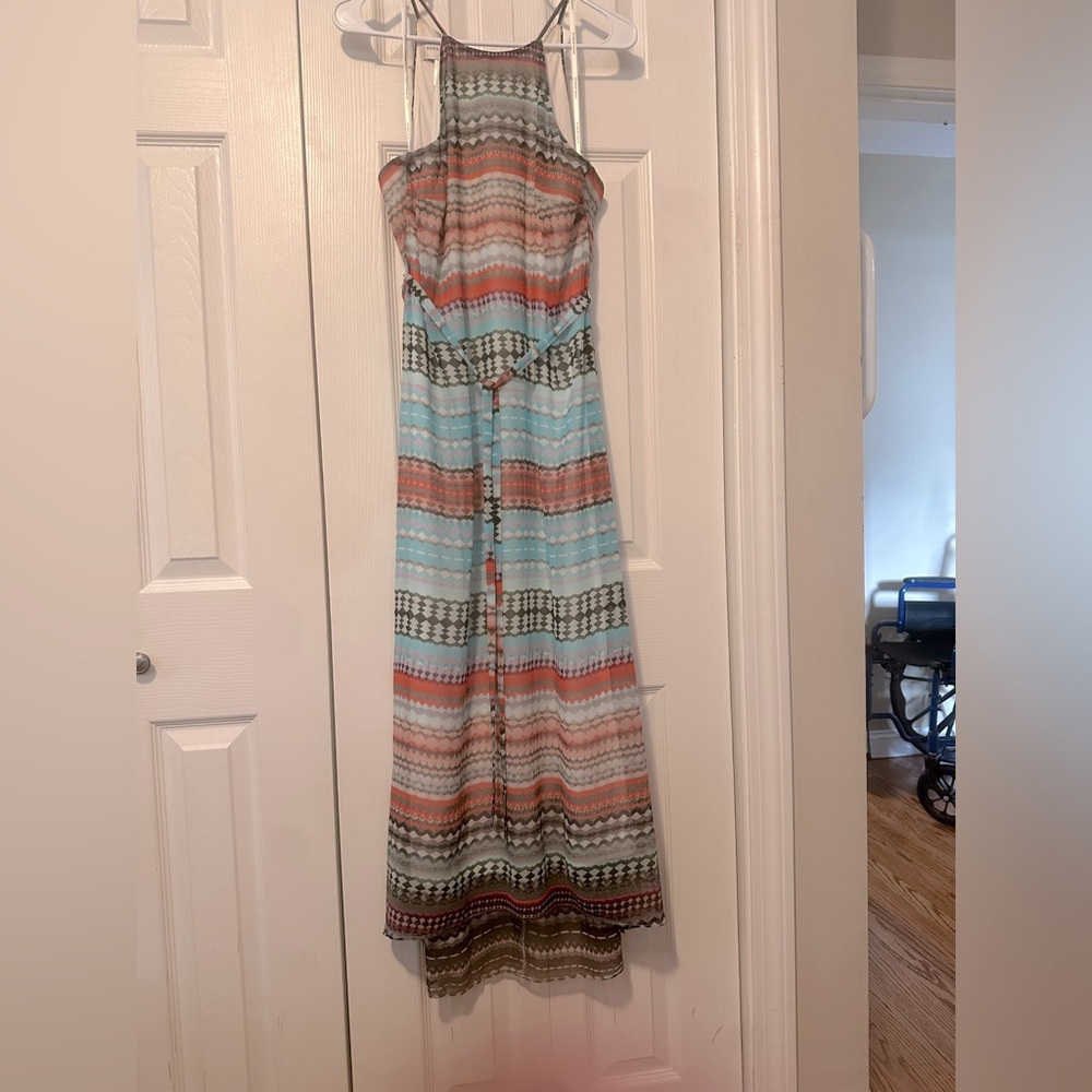 Donna Morgan multicolored striped, halter style, fully lined, SZ 6, maxi dress.